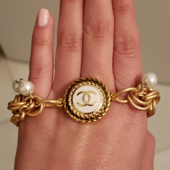 Jewelry - Authentic Vintage button bracelet